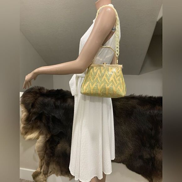 Handmade Genuine Wrinkle Texture Leather  Push-lock
Top Handle Bag & 2 Chains - Picture 4 of 16